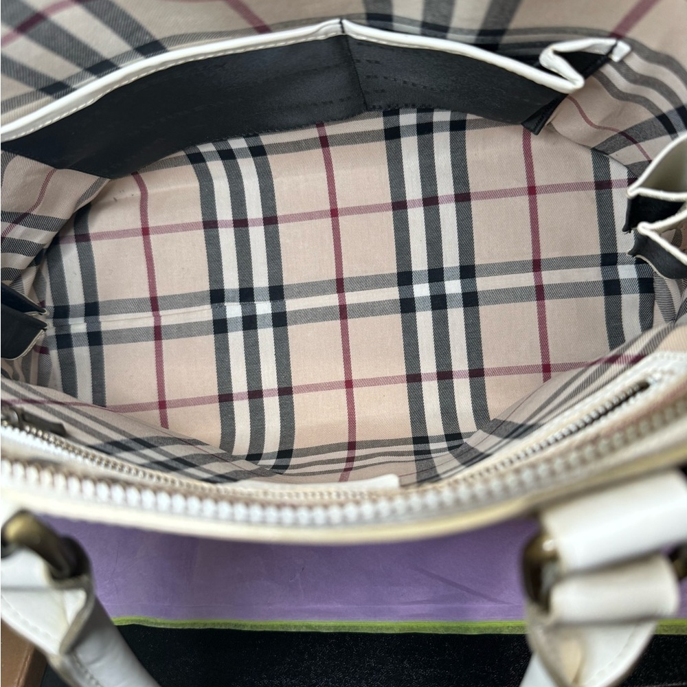 💕❤️Burberry Large Leather Handbag💕❤️ - Picture 6 of 7